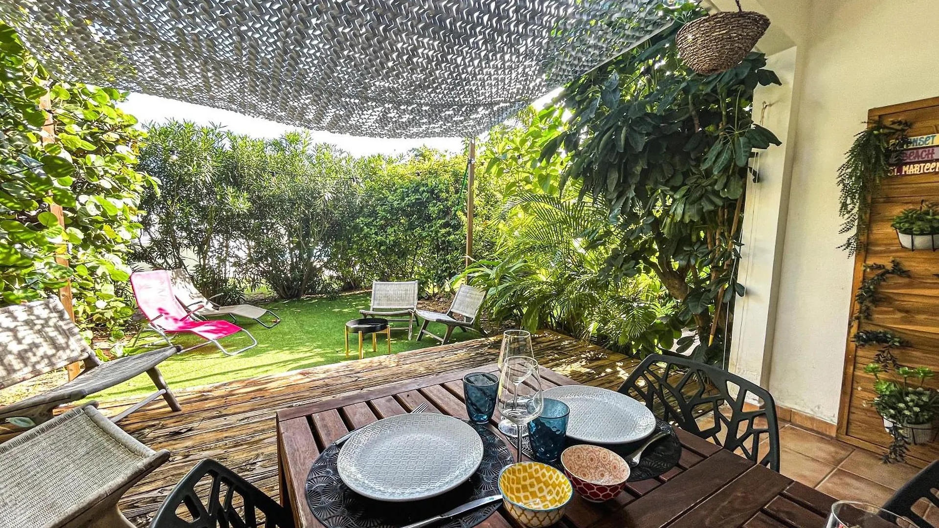 Casa Hibiscus, Beach And Pool, Orient Bay